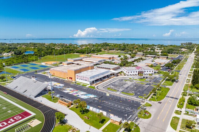 Tarpon Springs High School has an overall Niche score of B