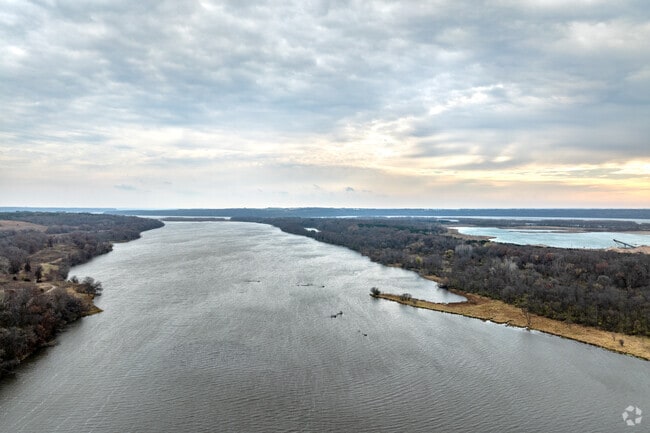 The mighty Mississippi River borders the west side of Cottage Grove.