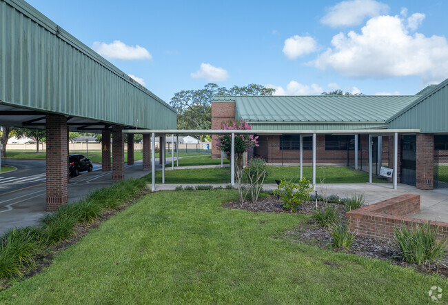 Rainbow Elementary School is part of the Seminole County School System.