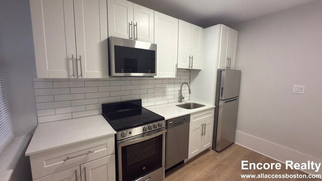 50 Joy St unit 2, Boston, MA 02114 - photo 3