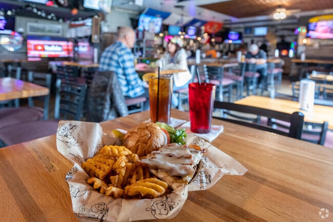 Vivio's has a bustling crowd with a large menu and 28 beers on tap in Northeast Warren.