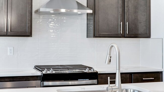 1708 Floating Leaf Dr, Fort Collins, CO 80525 - photo 2