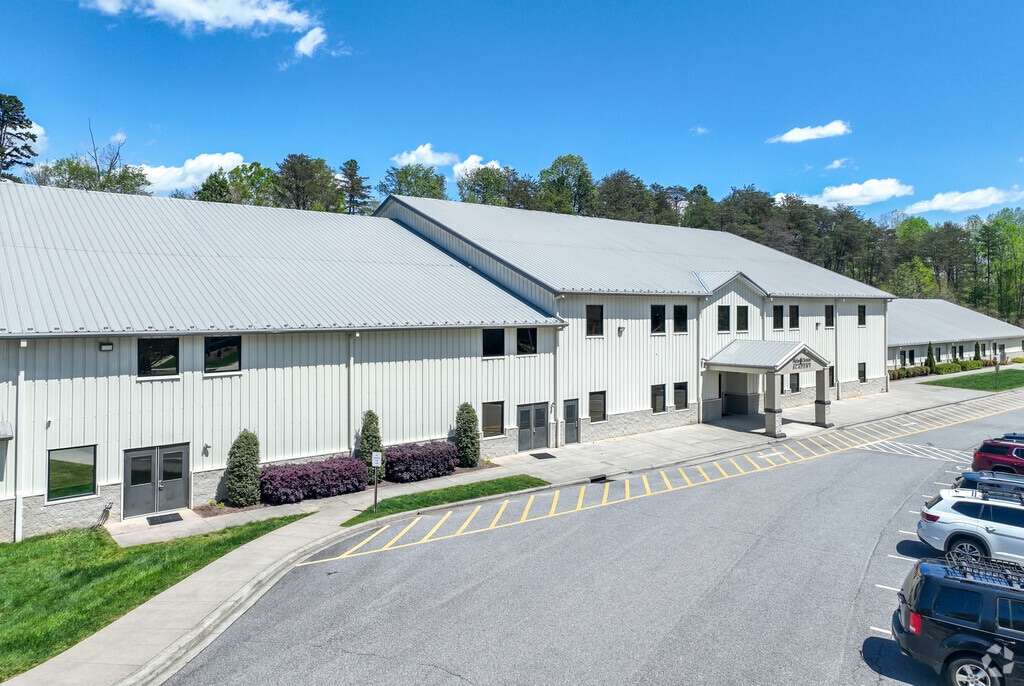 The main building at Hickory Christian Academy.