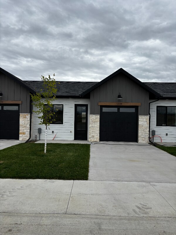 1345 Duncan Dr, Sheridan, WY 82801
