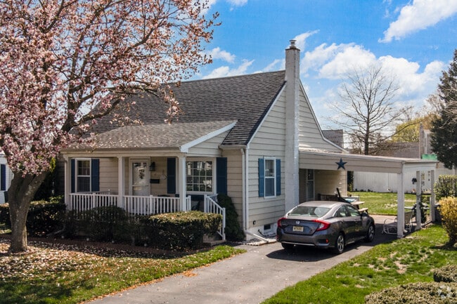 Ranch Style Home in Hamilton Square NJ