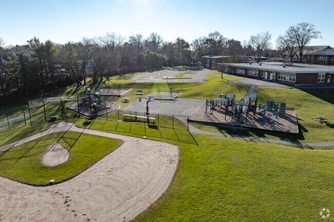 Quaker Ridge School at 125 Weaver Street in Scarsdale, NY.