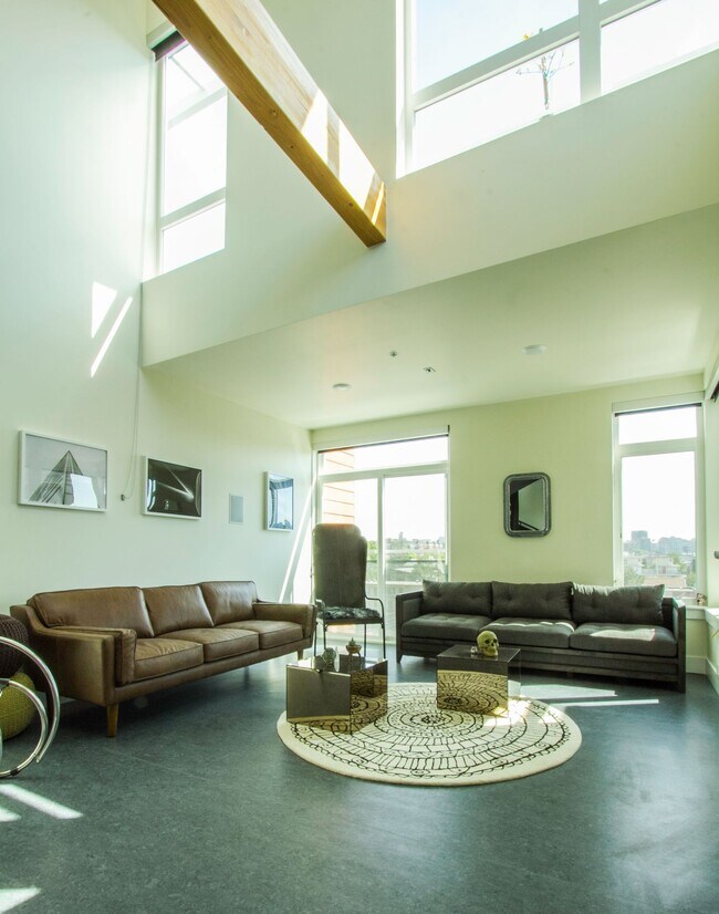 The Local 422, Seattle, WA 98102 - photo 4