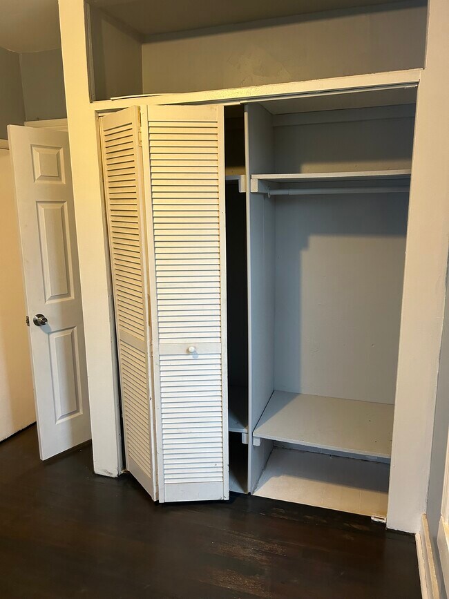 44 Lee Ave unit 2, Bridgeport, CT 06605 - photo 6