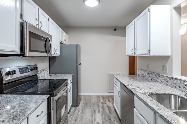 Southview Greens, Inver Grove Heights, MN 55077 - photo 4