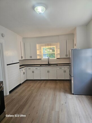 210 E Chestnut St Unit 1, East Rochester, NY 14445