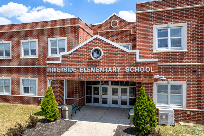 Young students can attend Riverside Elementary School.