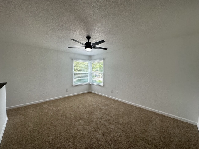 Royal Pointe Apartments, Virginia Beach, VA 23464 - photo 7