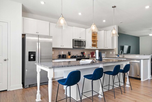 4016 Bunker Dr unit ID1367338P, Charlotte, NC 28216 - photo 6