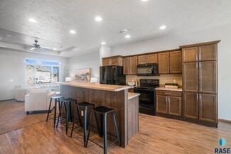 8907 Annabelle St, Sioux Falls, SD 57106