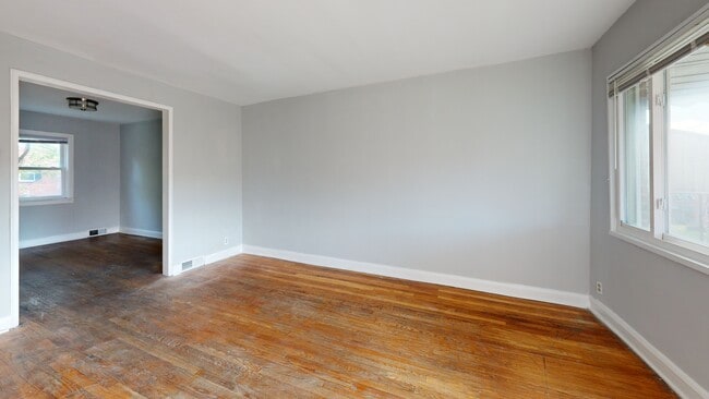 3806 Rokeby Rd, Baltimore, MD 21229 - photo 2