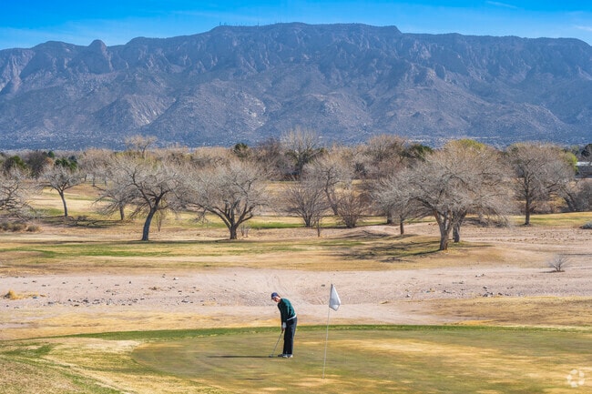 Arroyo del Oso residents love the golf course located in their backyard.
