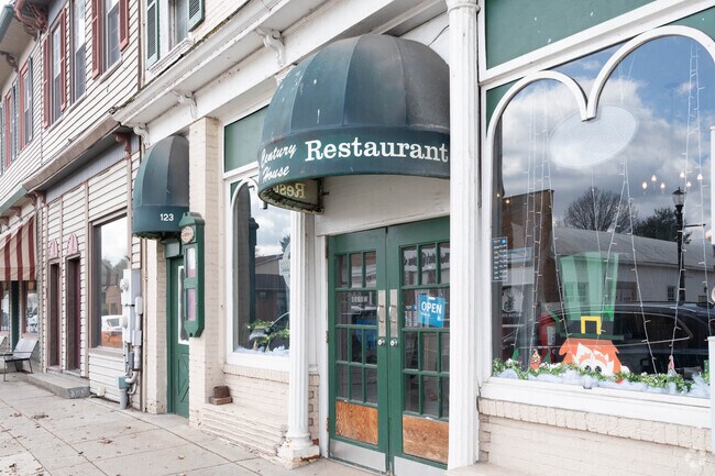 Sisters Century House Restaurant serves up breakfast and lunch in Canal Fulton, Ohio.