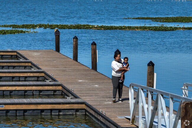 Magnolia Park, in Clarcona, offers pedestrian and boat access to Lake Apopka.