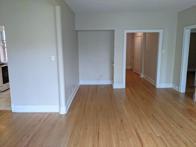 828 Reba Place unit 30-3N, Evanston, IL 60202 - photo 5