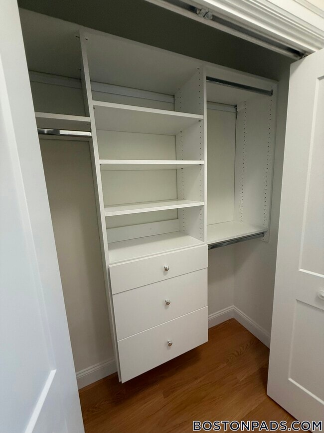 120 Gerry Rd unit 307, Chestnut Hill, MA 02467 - photo 7