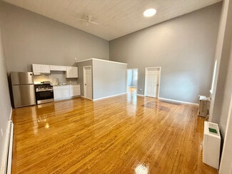 426 3rd Ave Unit 4R, Troy, NY 12182