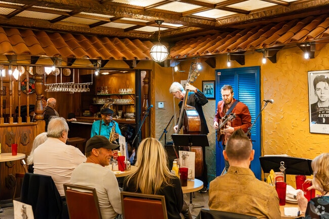 Chuck's Restaurant in Highland Park features live music on weekends.