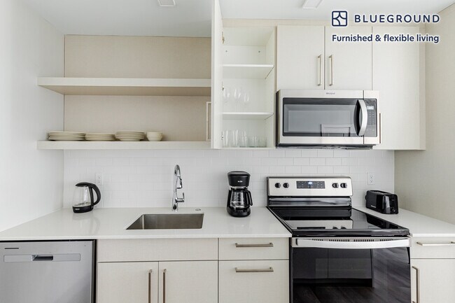 3688 Washington St unit FL3-ID1138, Boston, MA 02130 - photo 6