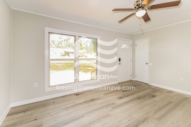 111 Camellia Cir, Gaffney, SC 29341 - photo 5