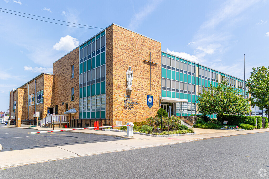 St James Elementary School boasts a dedicated team of educators committed to student success.