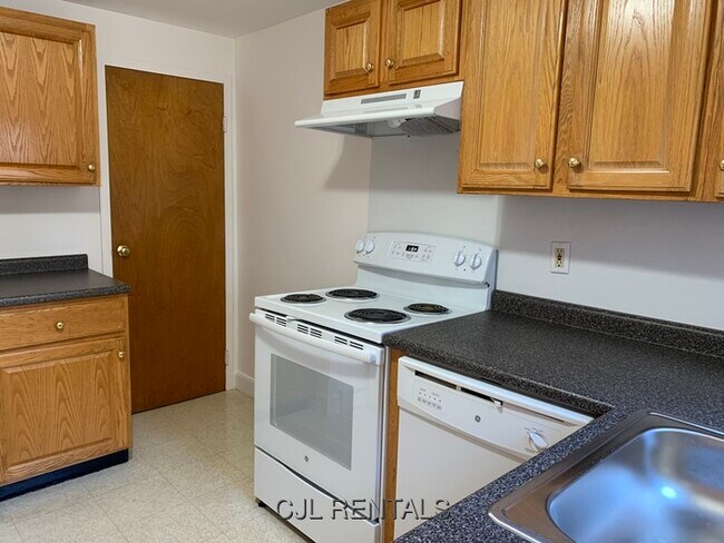 11 Heath Rd, Arlington, MA 02474 - photo 2