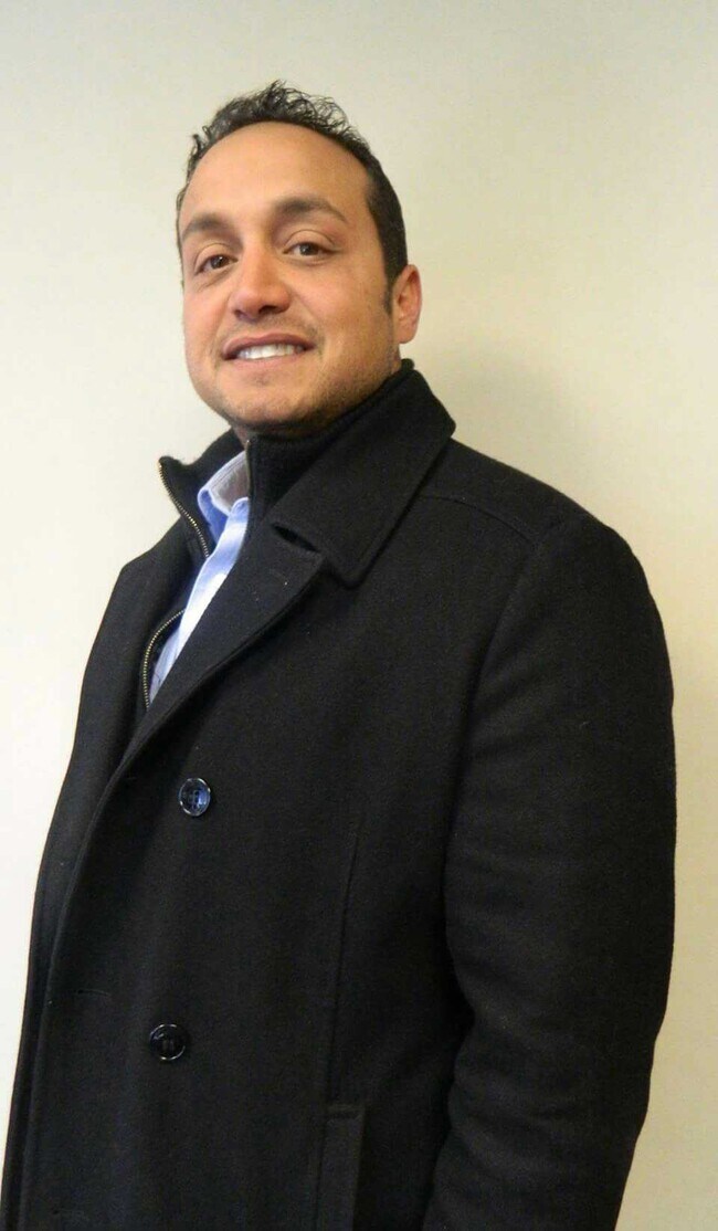 Agent Photo
