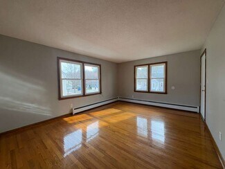 281 Augur St Unit 2R, Hamden, CT 06517