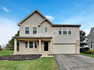 818 Glen Cove Ln, Pingree Grove, IL 60140