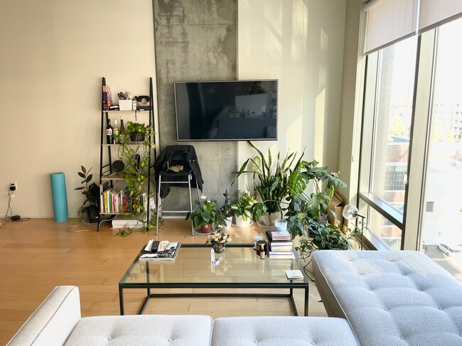 LUMA South unit 913, Los Angeles, CA 90015 - photo 7