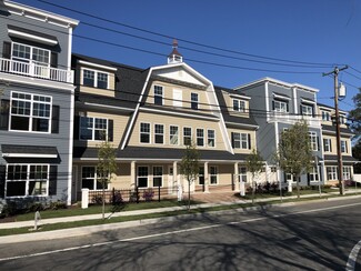 45 5th Ave, Bay Shore, NY 11706