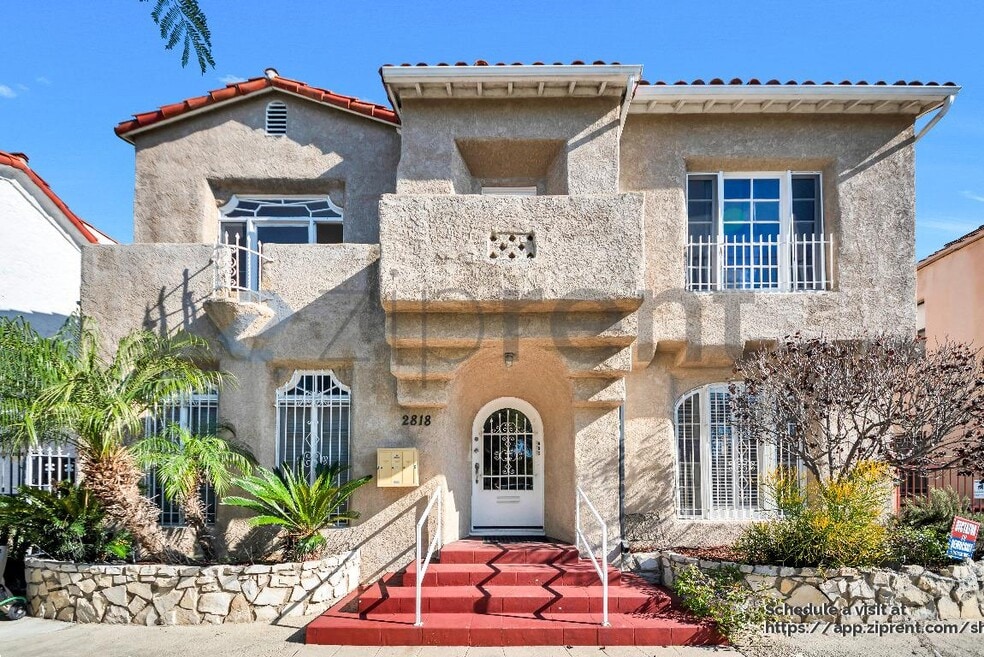 2818 S Bronson Ave, Los Angeles, CA 90018 - photo 1