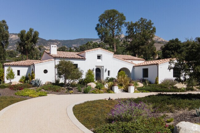 Find your dream home in the Foothill neighborhood of Santa Barbara, CA.