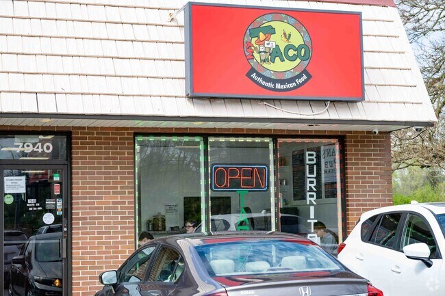 My Taco Restaurant located in Frankfort Square serves delicious authentic Mexican cuisine.