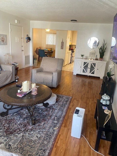 4545 Saloma Ave unit 4545 Saloma, Sherman Oaks, CA 91403 - photo 7