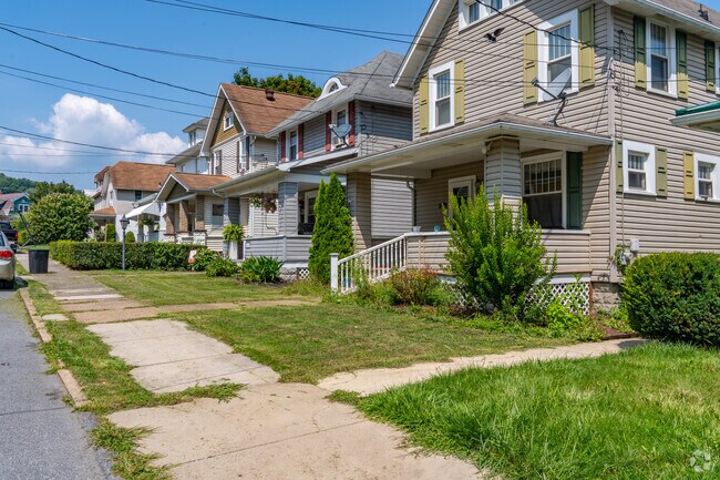 Despite the proximity, you can still come to expect front lawns and backyards.