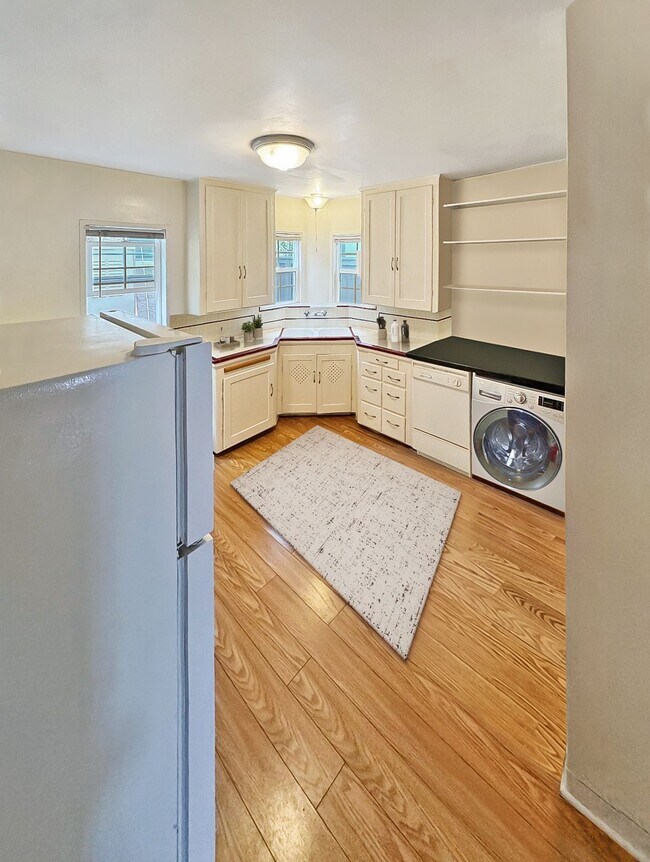 38 8th Ct unit Bottom, Hermosa Beach, CA 90254 - photo 7