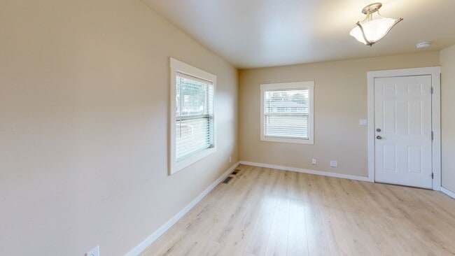 2323 E Rich Ave, Spokane, WA 99207 - photo 3