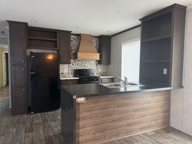 4477 Goldenrod Dr, Traverse City, MI 49685 - photo 2