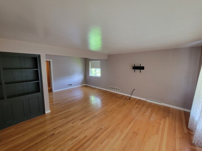 1835 Cromwell Dr unit 1835, Akron, OH 44313 - photo 2
