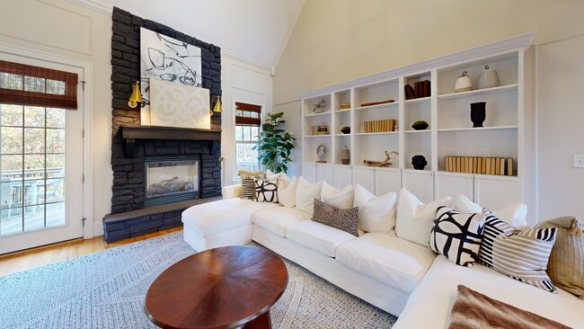 394 Stone Cliff Ln, Clover, SC 29710 - photo 2