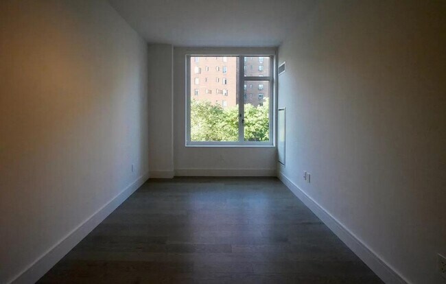 EVGB unit 511, New York, NY 10009 - photo 3