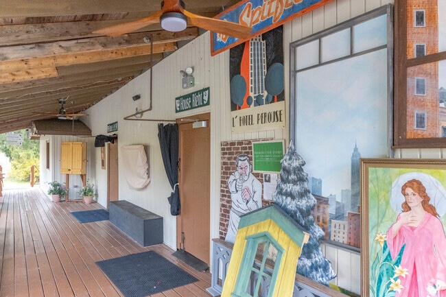 The Cressan Lake Playhouse is a seasonal show site in Allegheny.