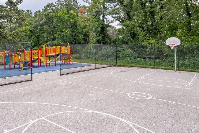 Folger McKinsey Elementary School offers an outdoor basketball court and large playground.