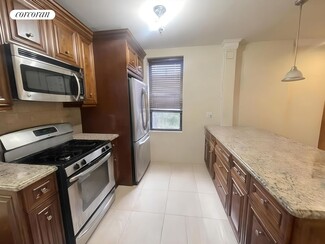 9524 Fort Hamilton Pkwy, Brooklyn, NY 11209