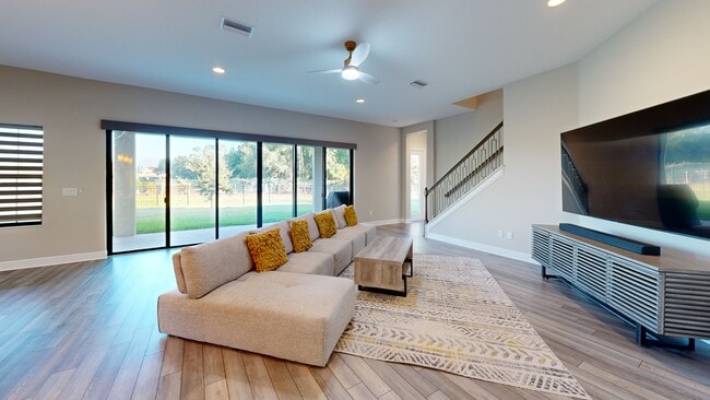 291 Mossy River Ct, Brandon, FL 33511 - photo 3